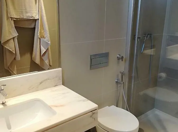 Konukevi Beautiful Apartment-campo Pequeno Lisboa